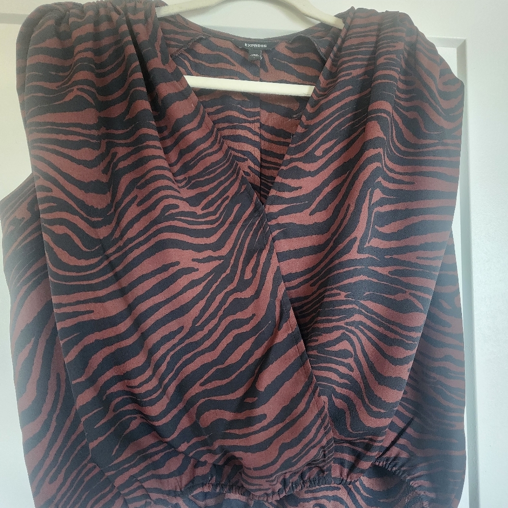 Express top size L
